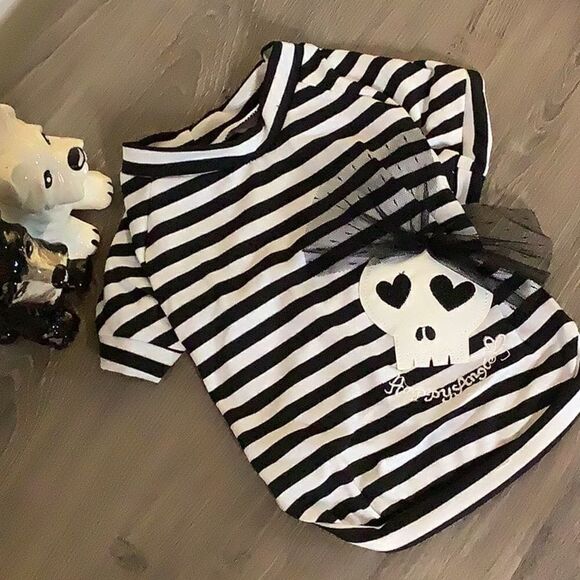Striped Skull Hearts Dog Shirt - Picture 3 of 7